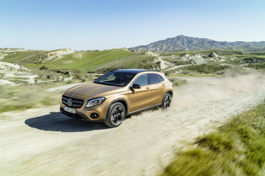  Mercedes-Benz GLA220 d 4Matic (X156) 2017 года  (WW) (фото 2 из 33)